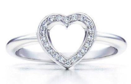 TiffanyHeartsϵ@