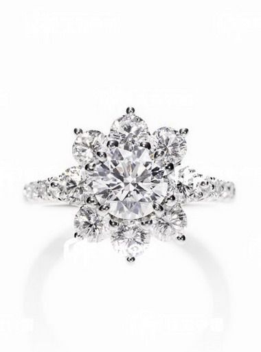哈利·溫斯頓(Harry Winston)報(bào)答關(guān)愛系列鉆飾