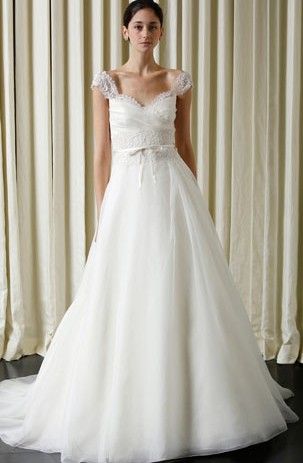 Monique Lhuillier 2010鼆 MD
