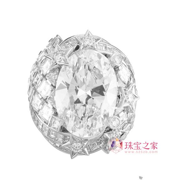 四部科幻小說的珠寶情緣