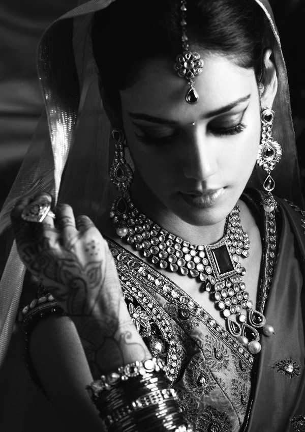 絕美絕美的印度新娘攝影作品Tanishq Bridal Prelude（圖）
