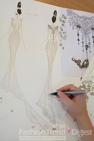 Harrods展出價值23萬英鎊裙子