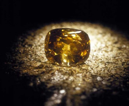 @ʯnãɫ@ʯ(Golden Jubilee Diamond)