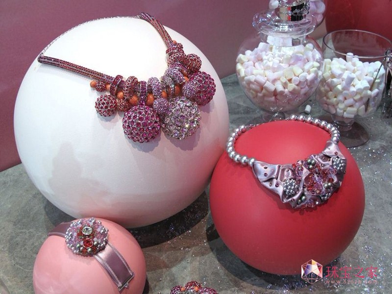 ʩAӰ2012ϵ 