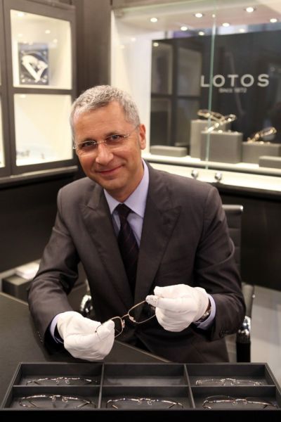 LOTOS^ʷٷ.ʩ
