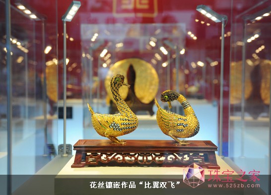 皇工世家的花絲鑲嵌珠寶 文博會上話傳承