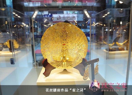 皇工世家的花絲鑲嵌珠寶 文博會上話傳承
