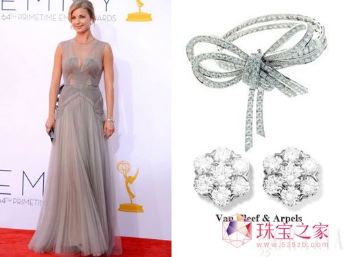 十大女明星教你如何應景妝點珠寶Emily VanCamp
