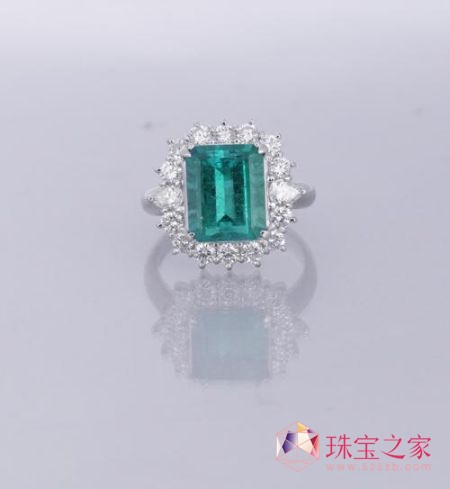 “流光溢彩”——榮寶75期拍賣(mài)珠寶先睹為快5.0克拉祖母綠鉑金戒指
