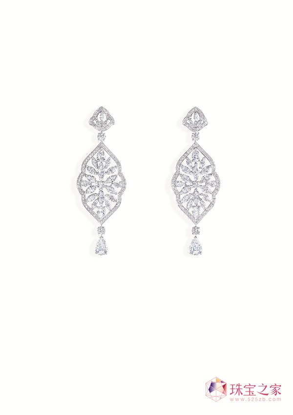 Piaget˷\AIӳSecrets & Lights߼錚ϵжƬ