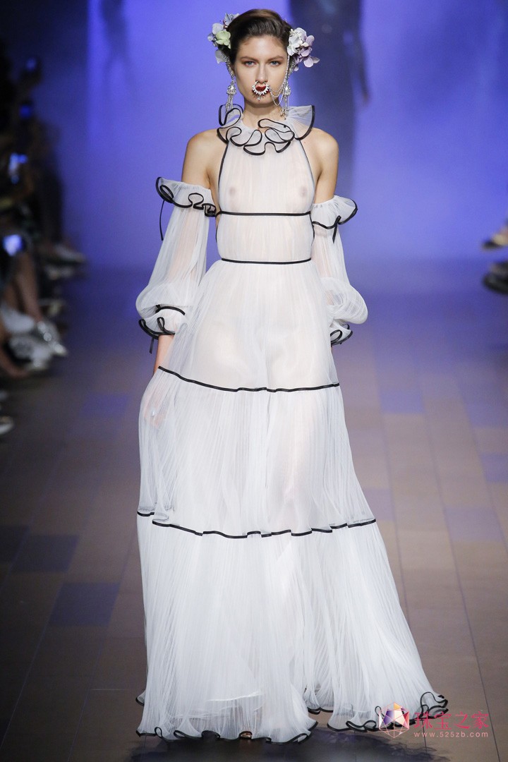 Naeem Khan 2018ϵЕrb
