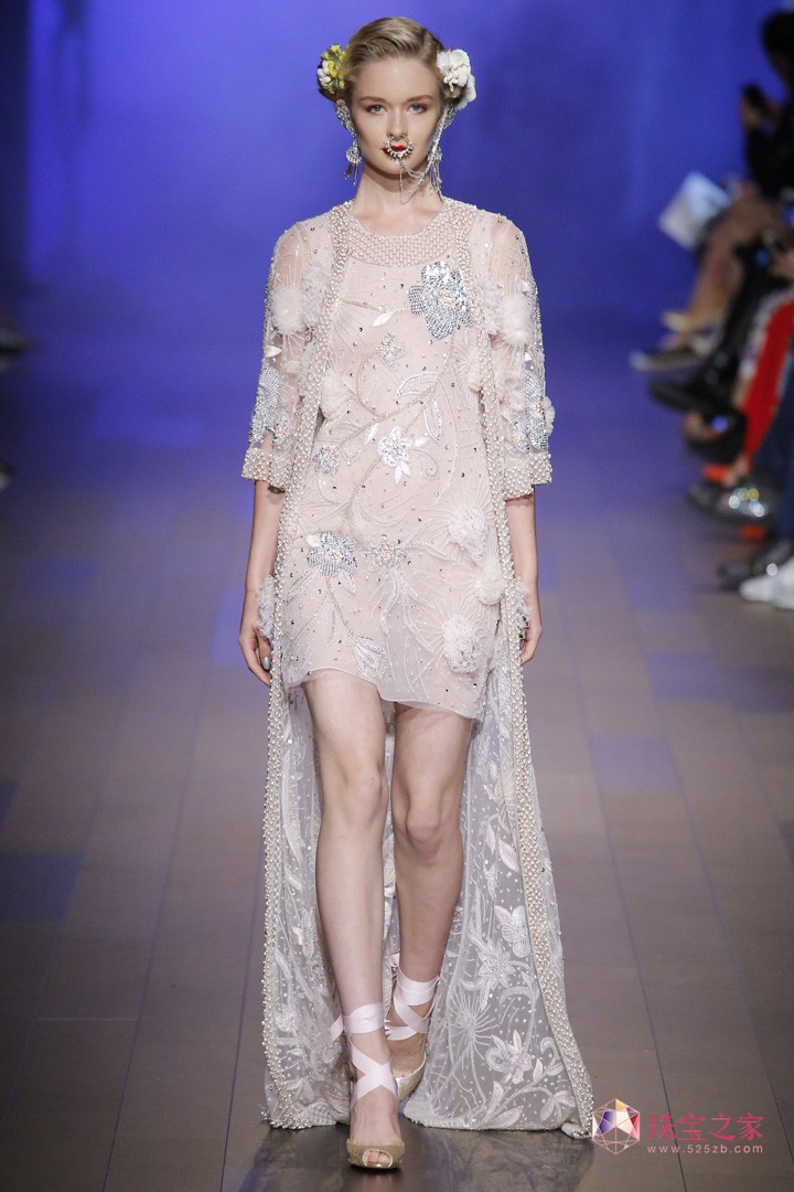 Naeem Khan 2018ϵЕrb