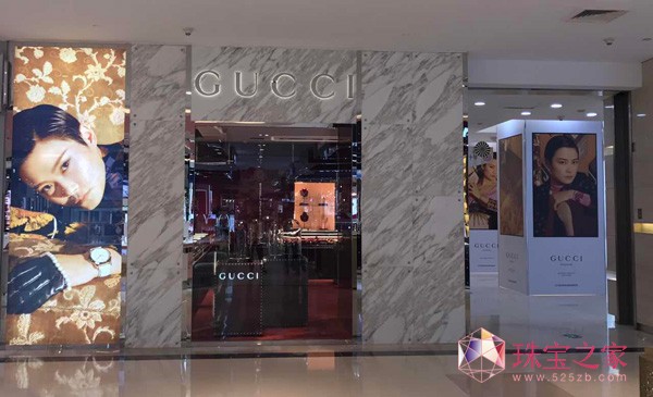 GUCCId̘IBW_