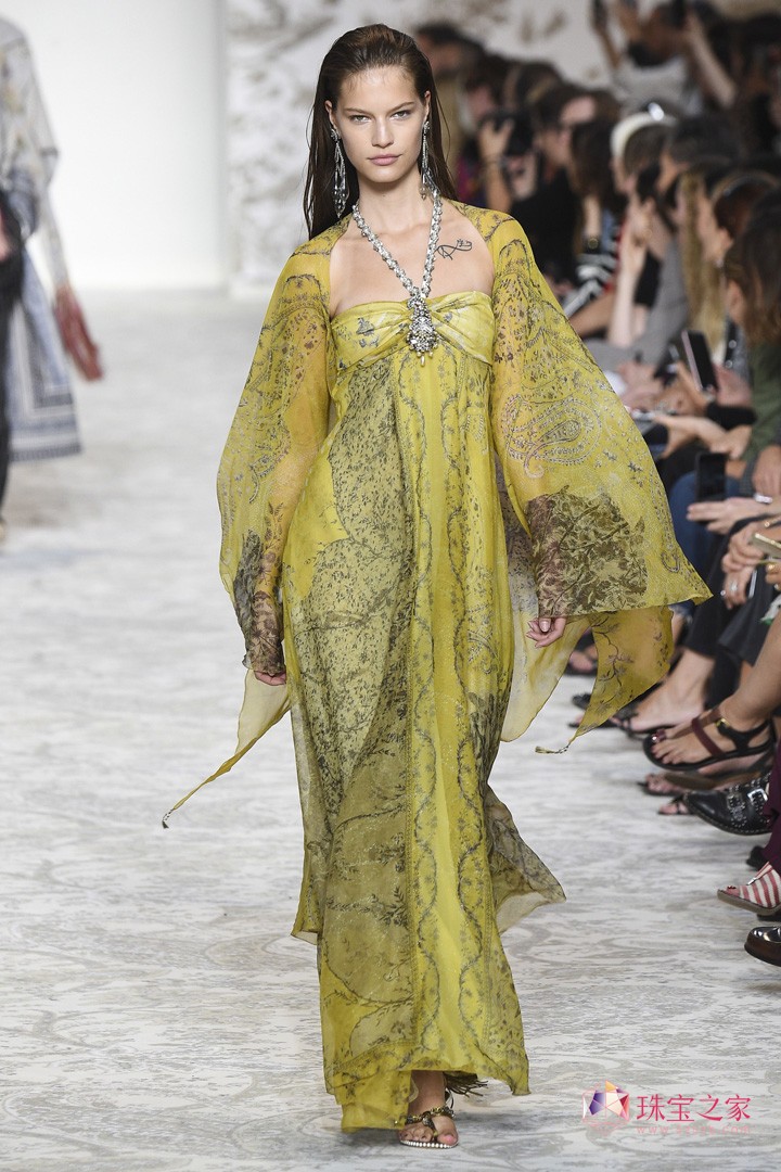 L L Etro  rb F 