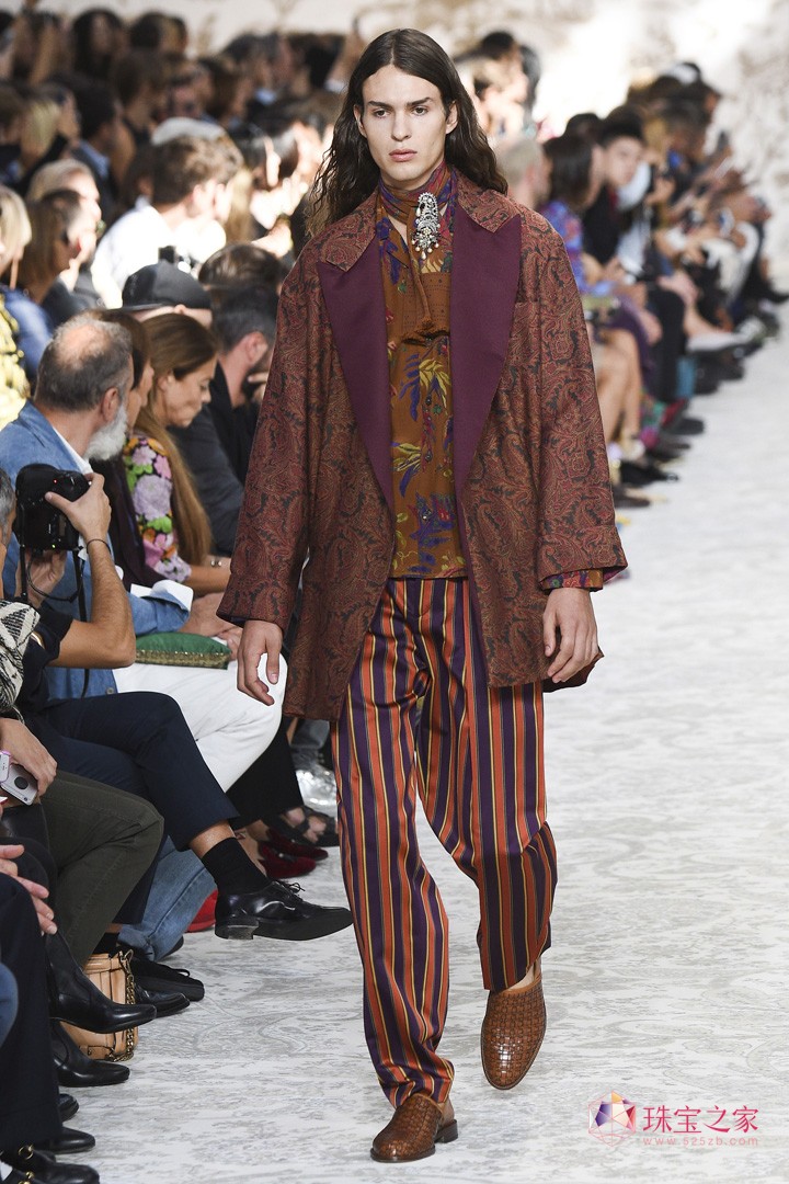 L L Etro  rb F 