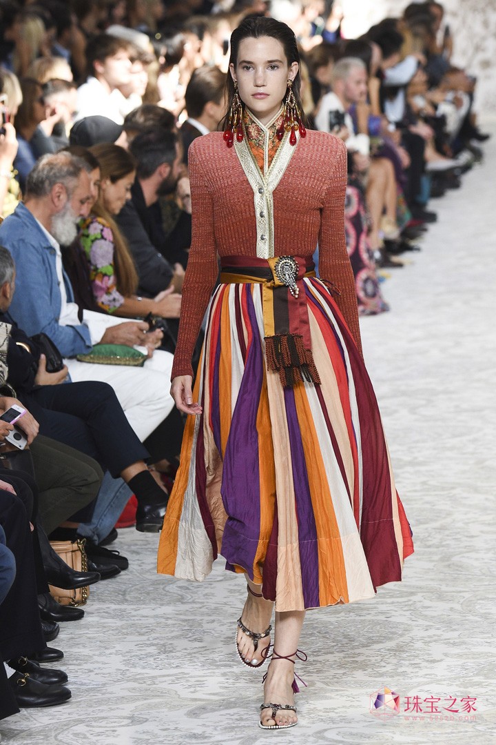 L L Etro  rb F 