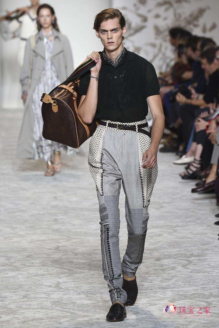 L L Etro  rb F 