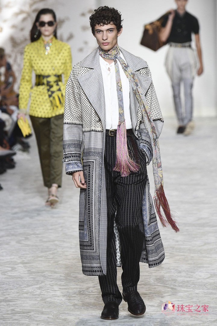 L L Etro  rb F 