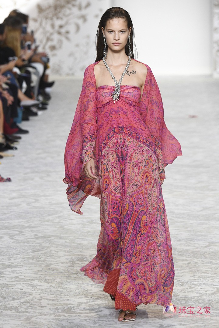 L L Etro  rb F 