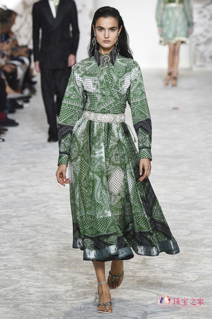 L L Etro  rb F 