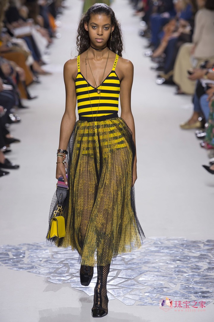 Dior   rb ϊWŮb ˇg rb