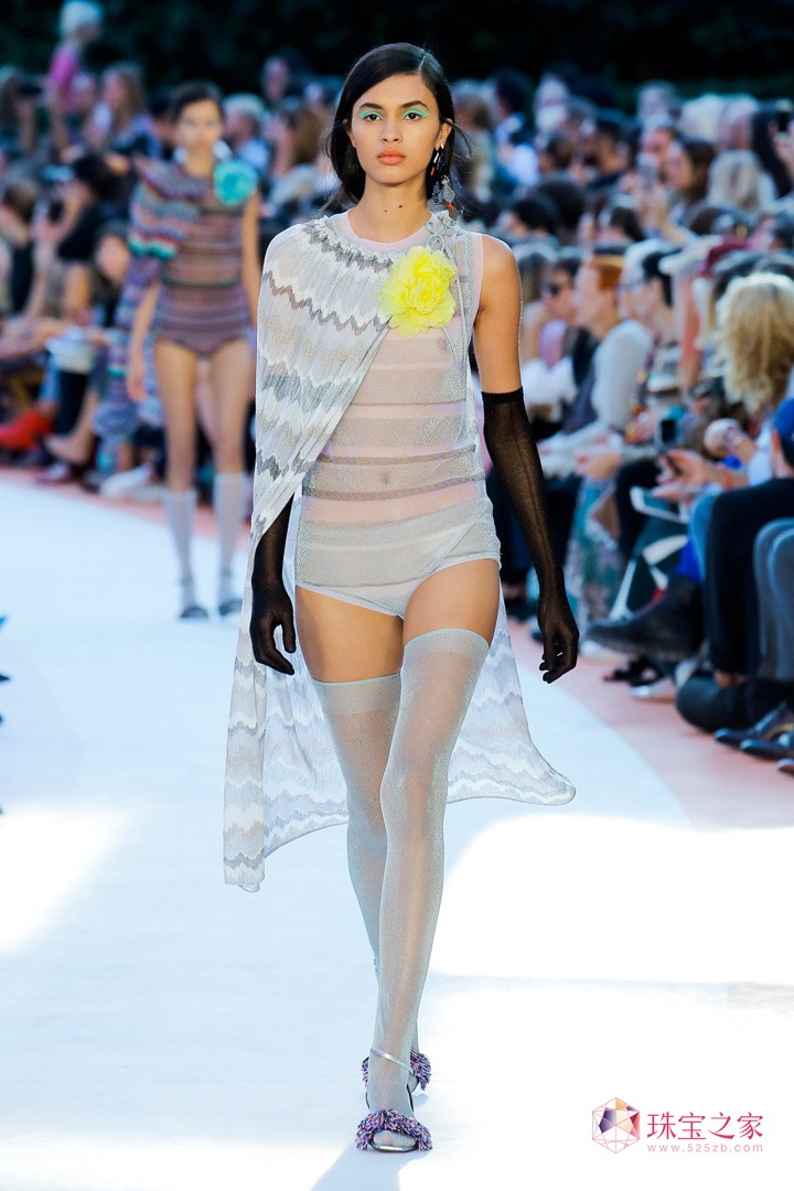 mrb Missoni  Ը ů 