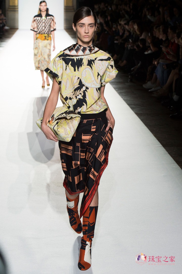 r(sh)ֲʧˇg(sh)ϢDries Van Noten 2018ϵЕr(sh)b